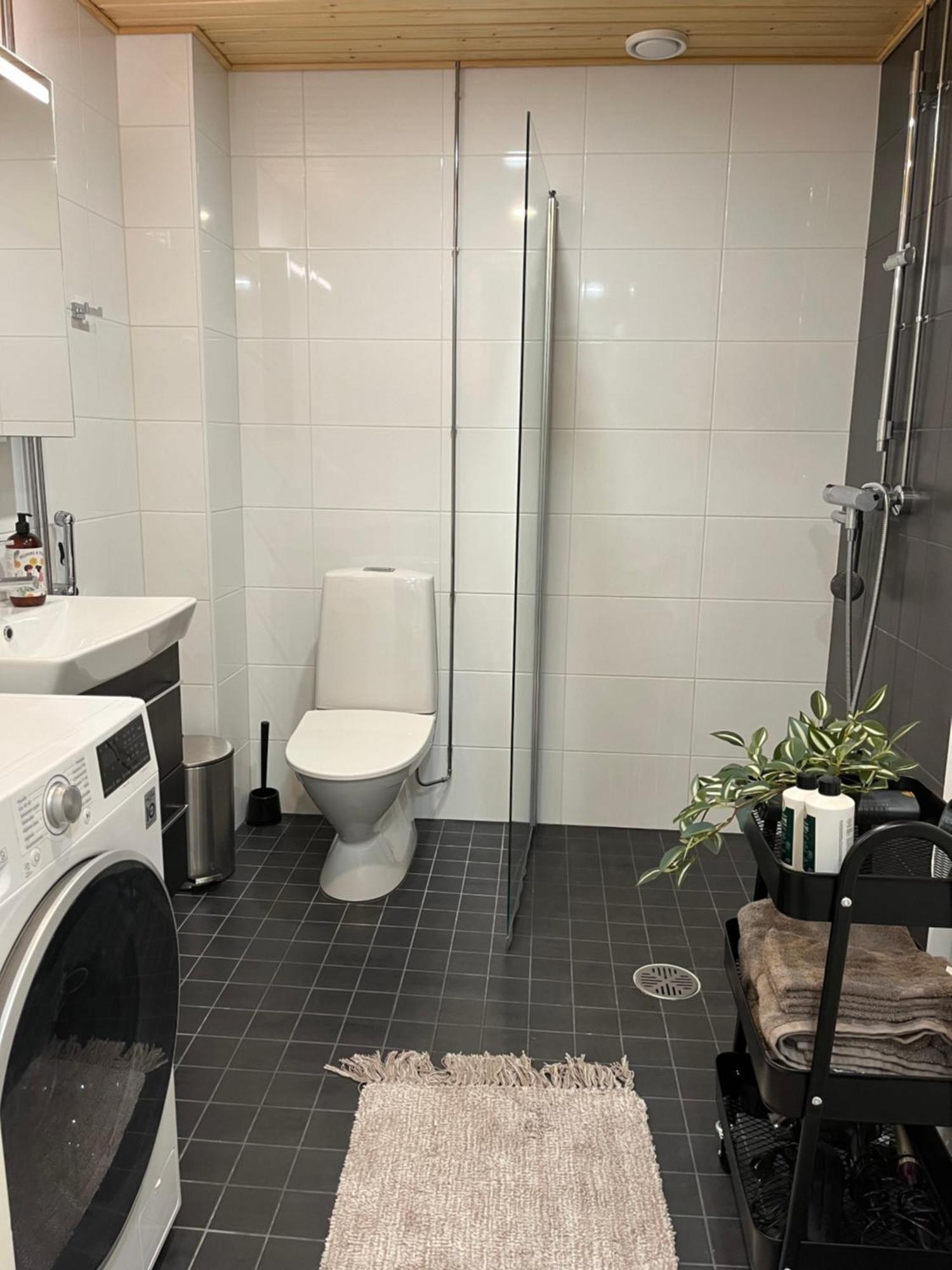 Studio Vip - Close To Airport And Tikkurila Train Station Vantaa Esterno foto